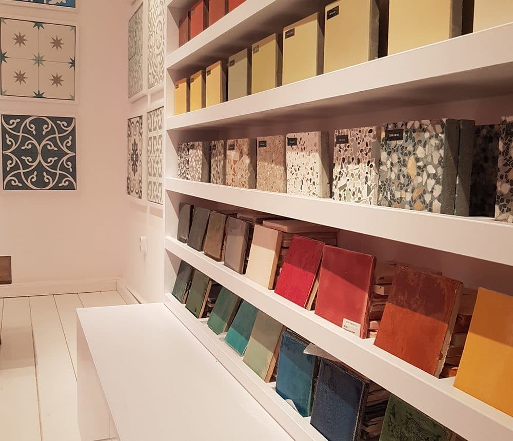 mehr als 150 verschiedene Muster in Sortiment